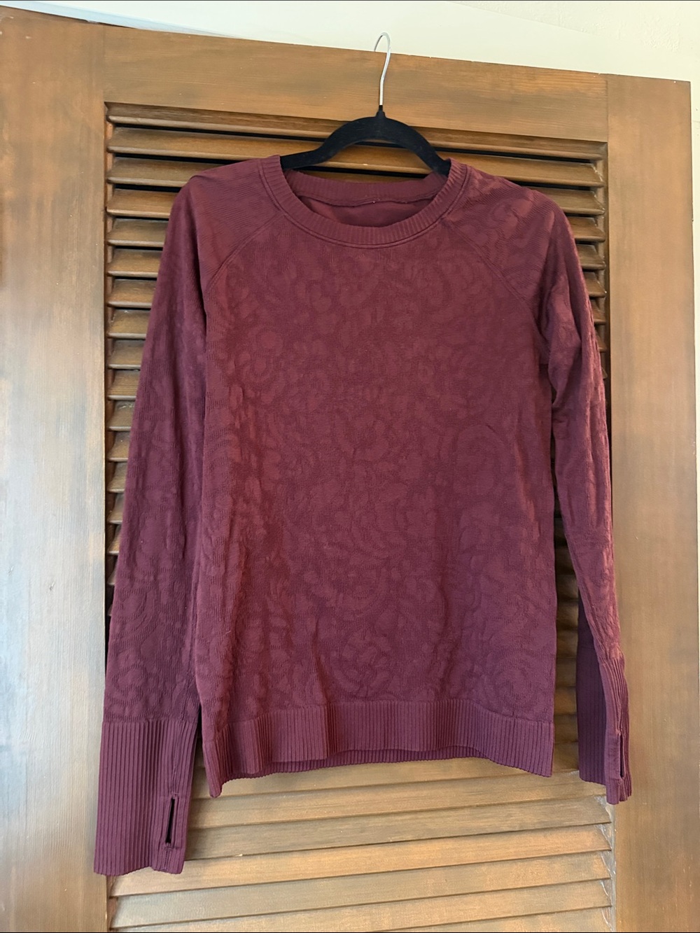 Lululemon Women’s Maroon Long Sleeve Textured Crewneck Top